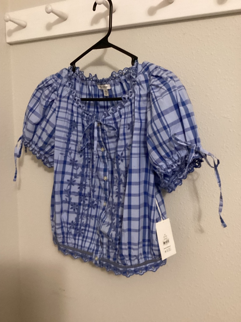 Plaid embroidered eyelet trimmed top NWT